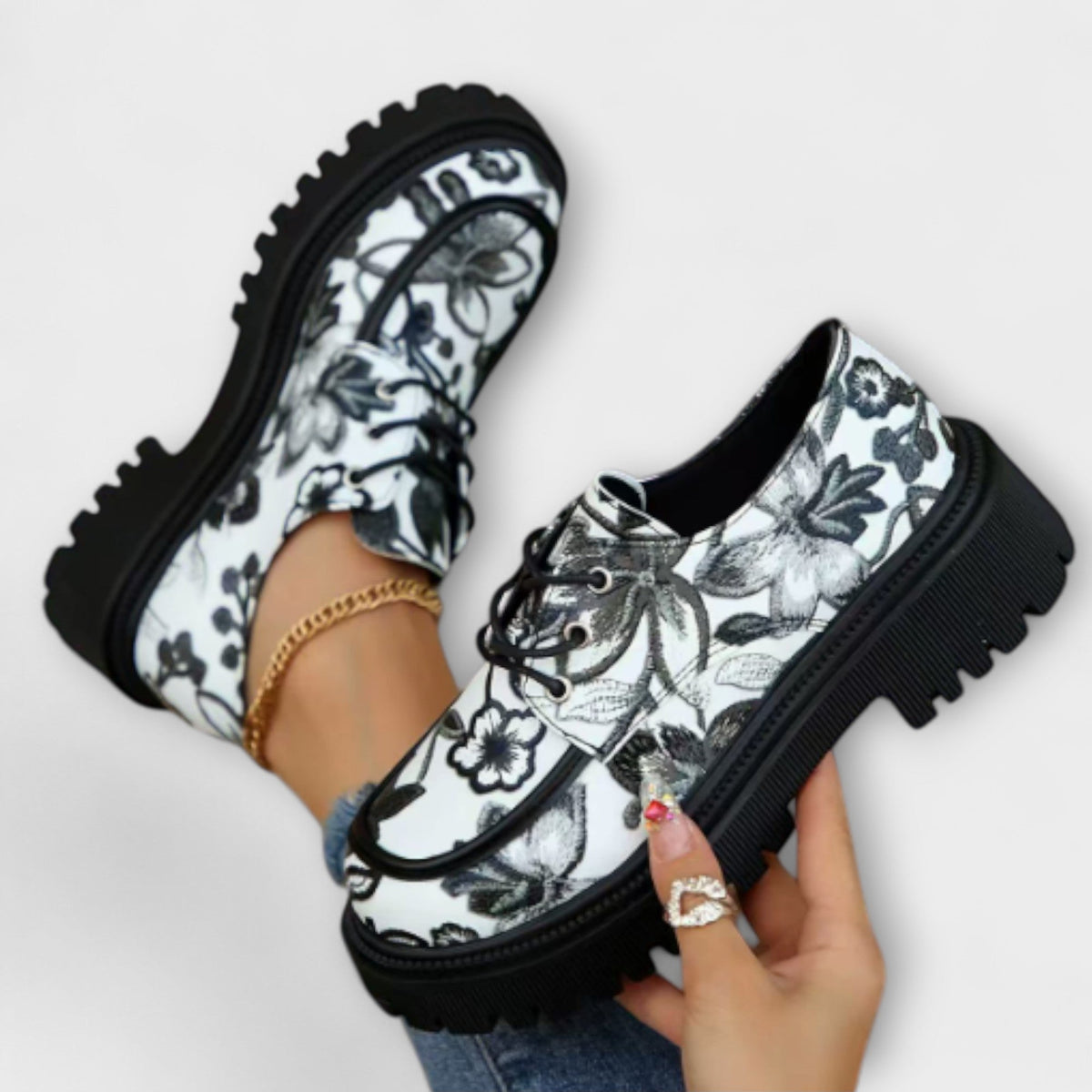 Sandra - Pantofi Eleganți Retro