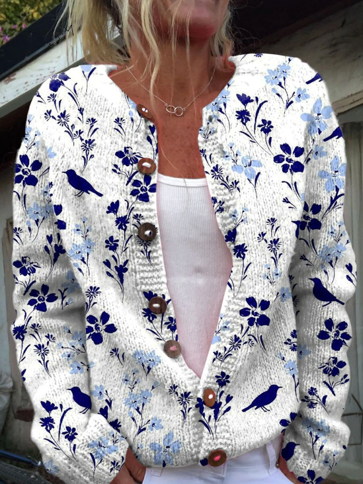 Pulover vintage cu imprimeu floral și nasturi