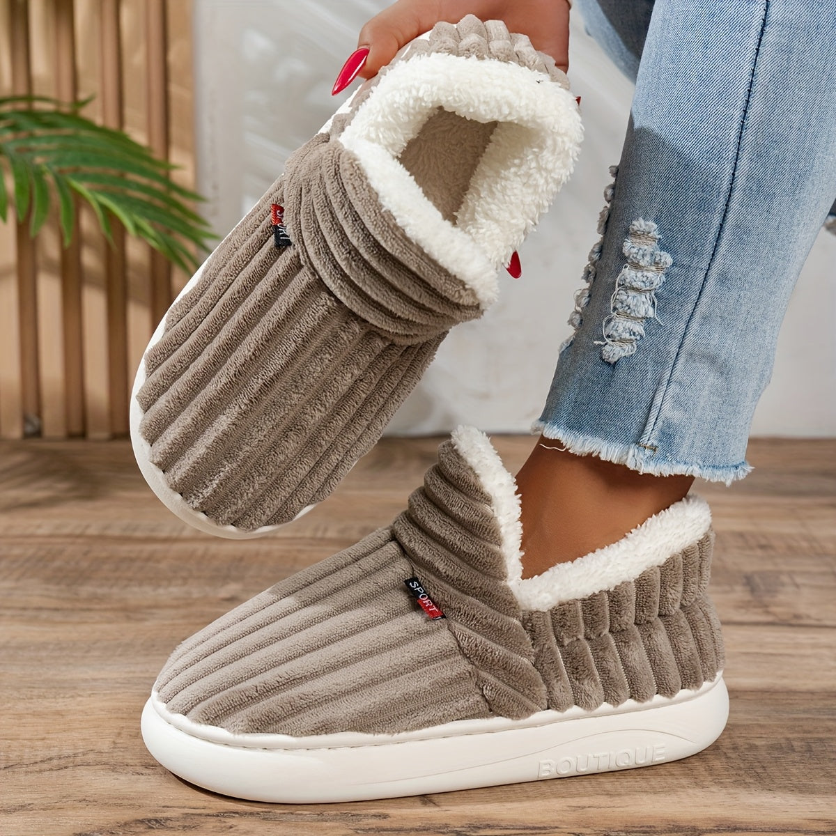 CozyStep – Papuci de casă pufoși