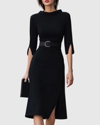 Aurora – Rochie Midi Neagră cu Curea și Tiv Asimetric