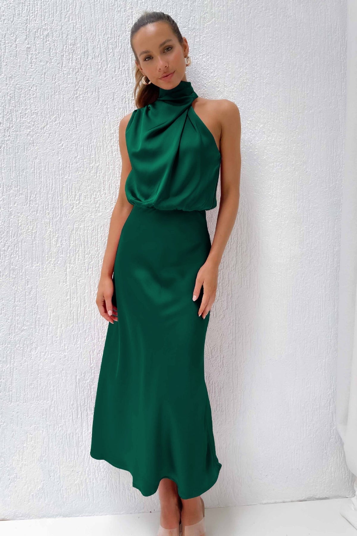 Emanuela – Rochie Lungă Elegantă cu Croială Clasică