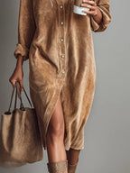 Lucia – Rochie midi din catifea cu buzunare și nasturi