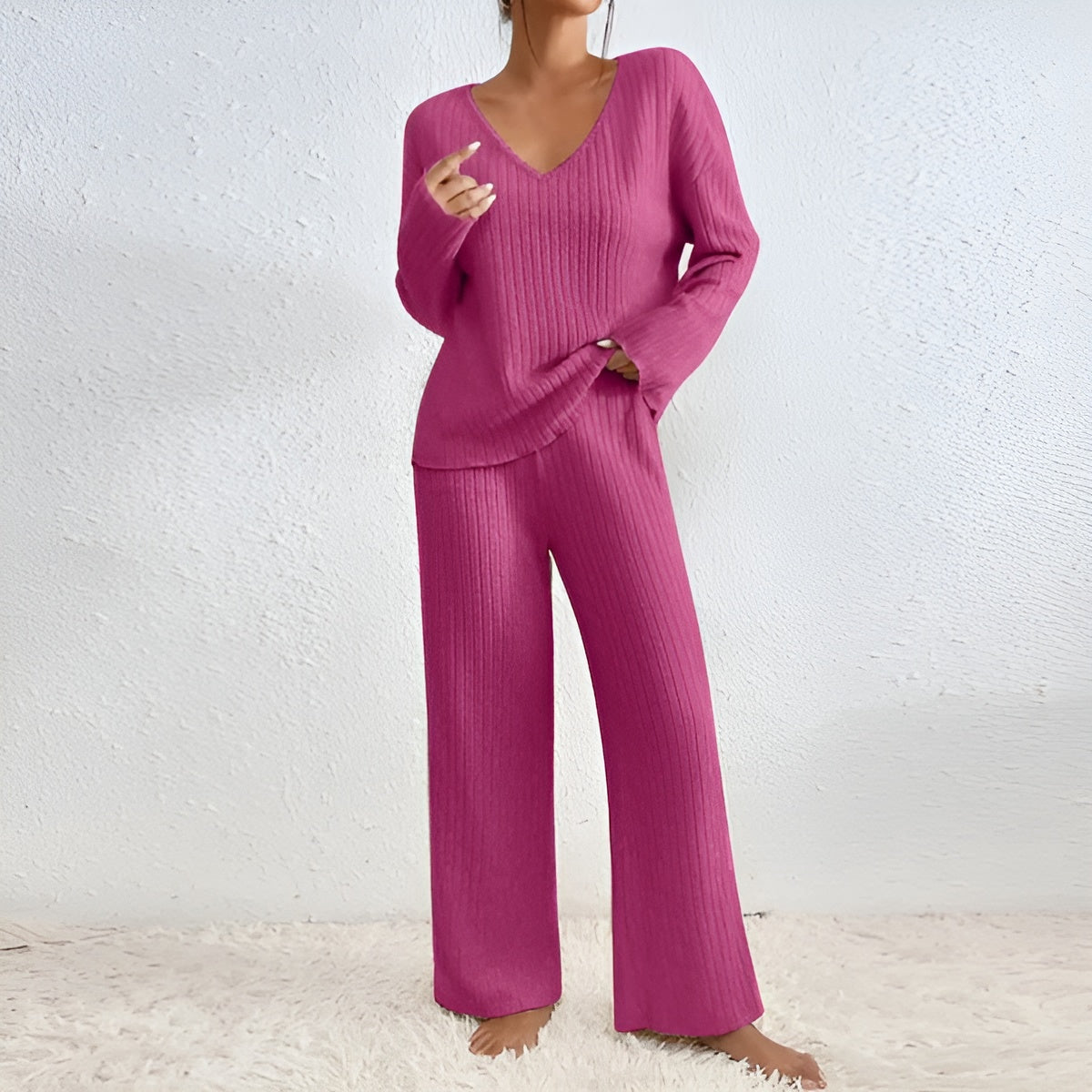 Wilma – Set Tricotat Două Piese Pulover V și Pantaloni Confortabili